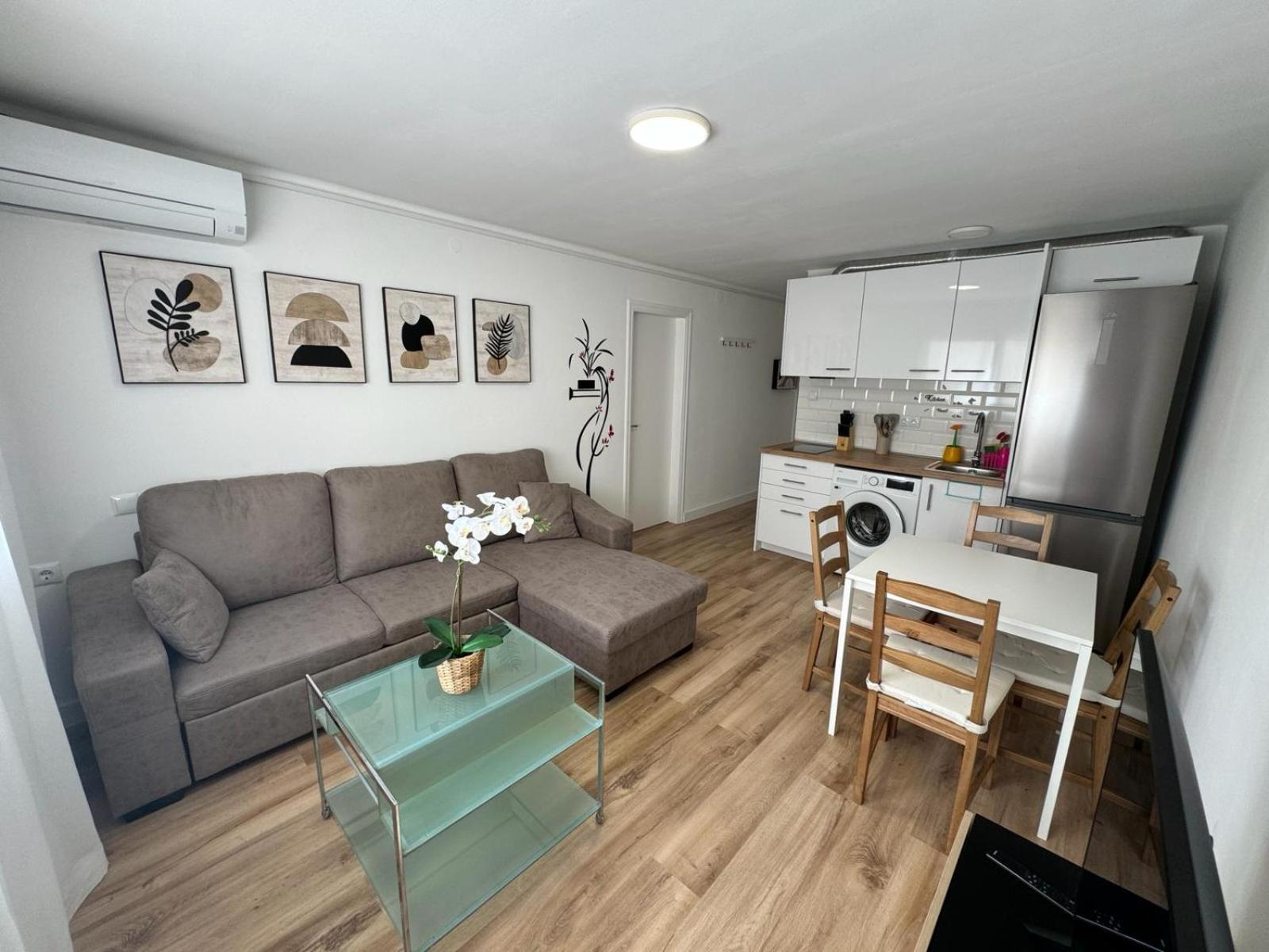 Acogedor Apartamento A 50 Metros Del Mar カンブリルス エクステリア 写真