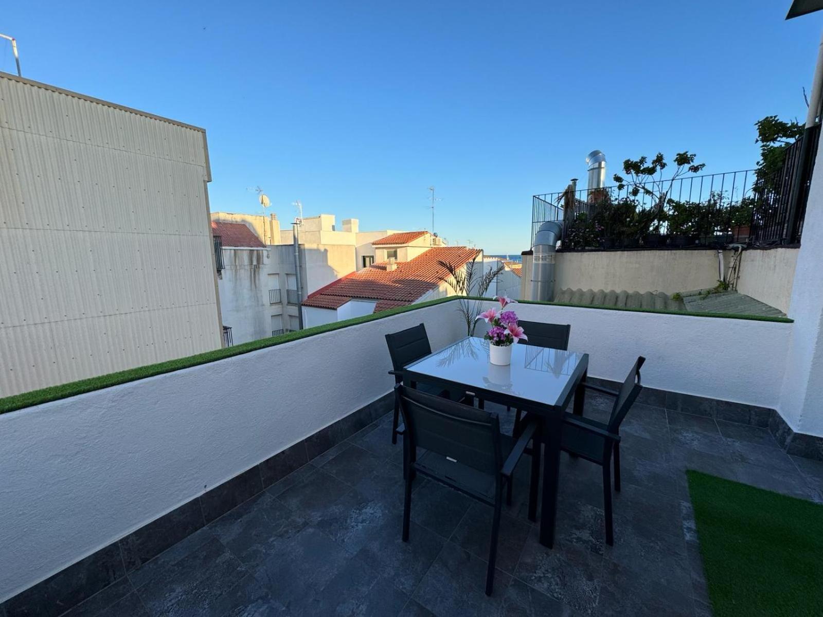 Acogedor Apartamento A 50 Metros Del Mar カンブリルス エクステリア 写真